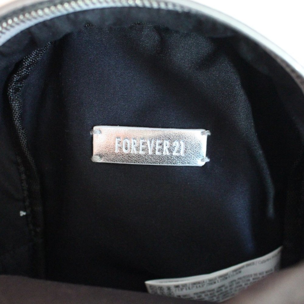 Silver Mini BackPack - Picture 4 of 6